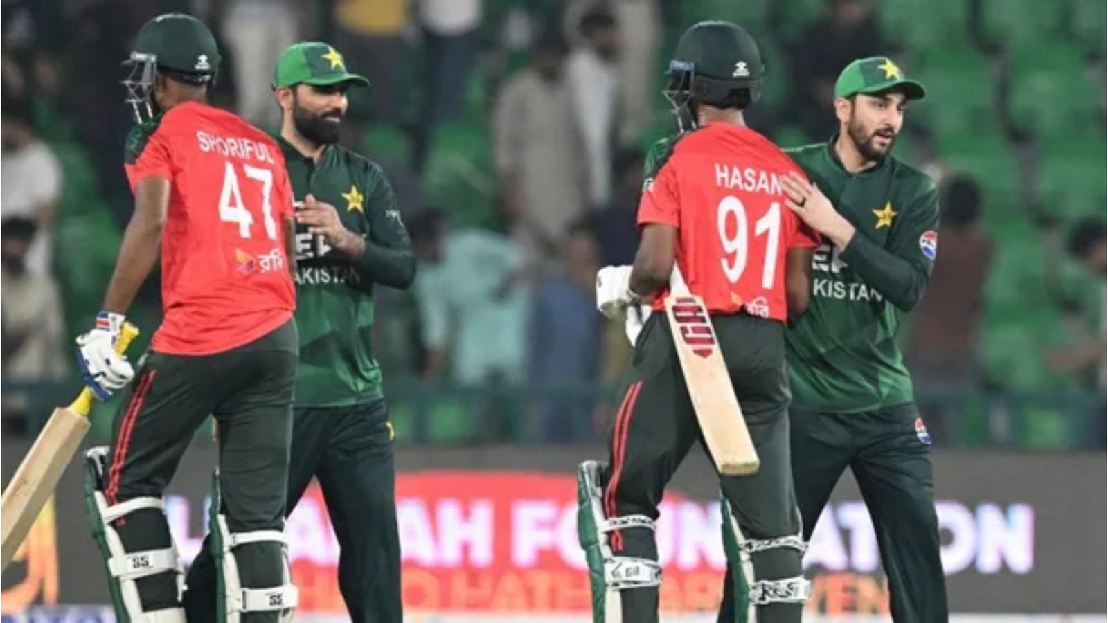 Live Update: Pakistan Strike Early as Bangladesh Slip to 28/4 in Dhaka